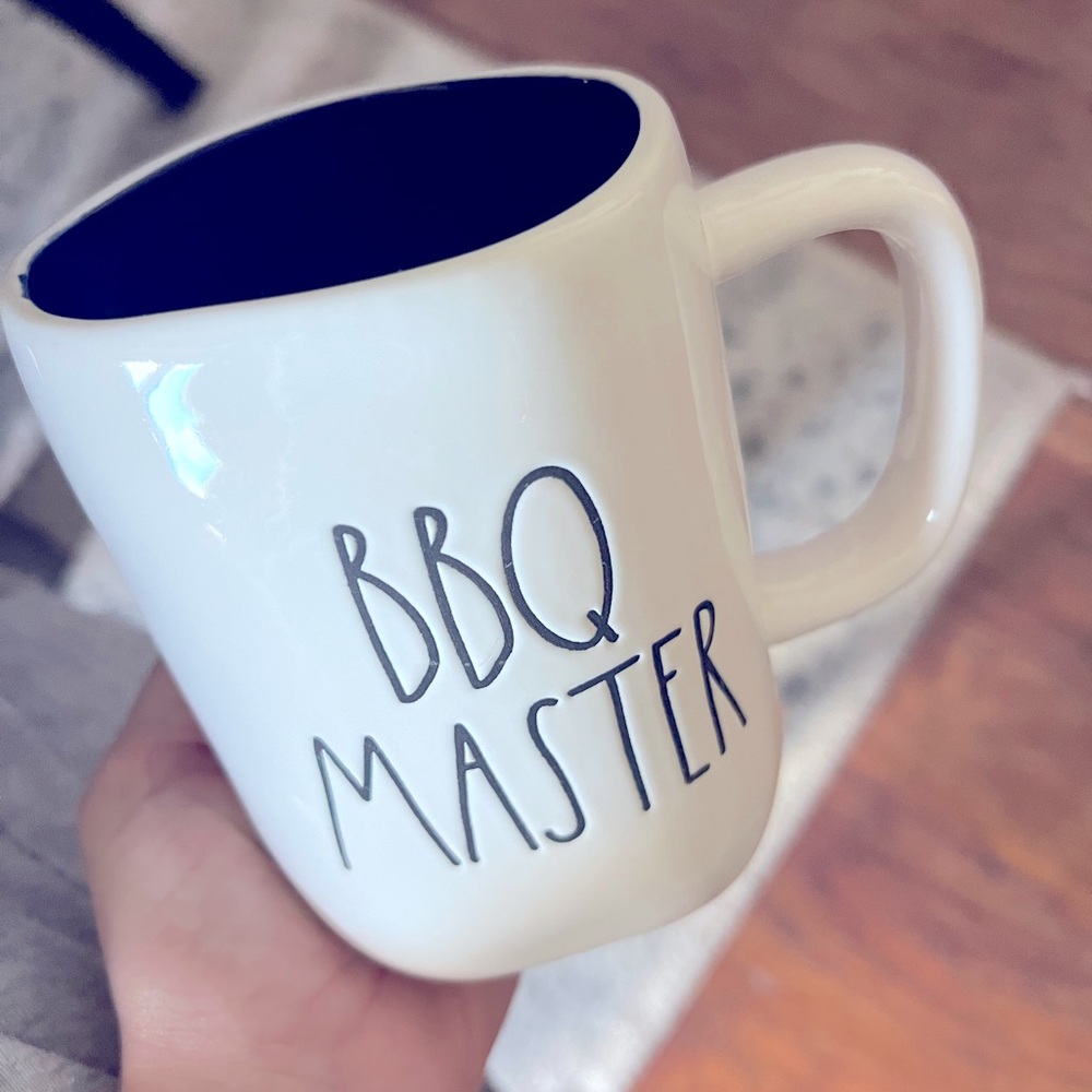 New Rae Dunn Mug - Picture 1 of 1